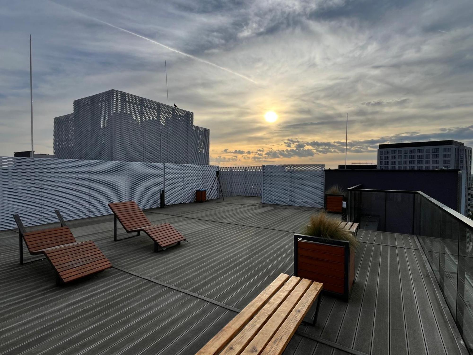 Family House By The River Odra -Panoramic Terrace - 3Room Apartment With 2 Separate Bedrooms And 2 Balconies By Wroapart-Pl- Perfect For Family & Business Stays Wroclaw Luaran gambar