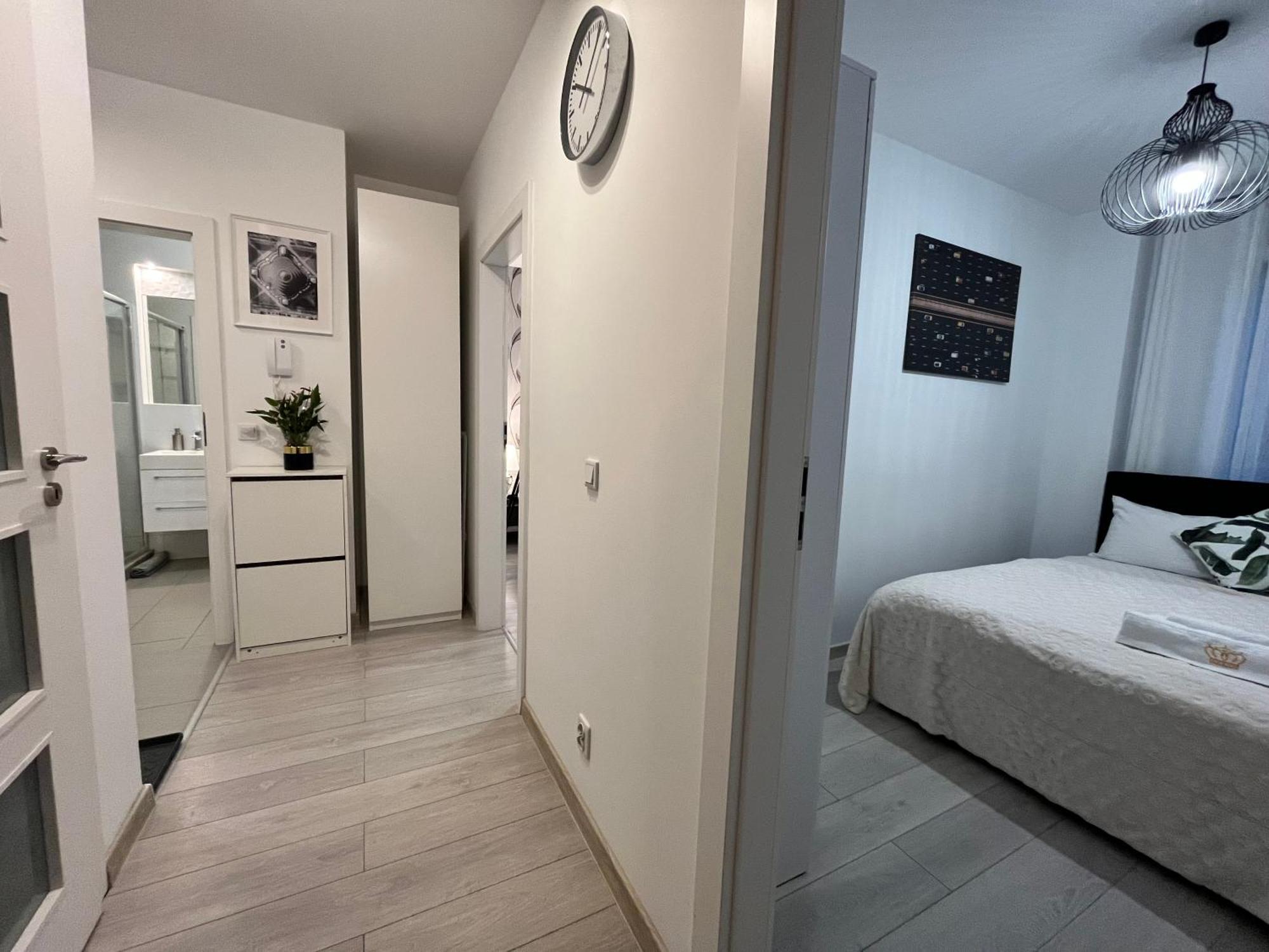 Family House By The River Odra -Panoramic Terrace - 3Room Apartment With 2 Separate Bedrooms And 2 Balconies By Wroapart-Pl- Perfect For Family & Business Stays Wroclaw Luaran gambar
