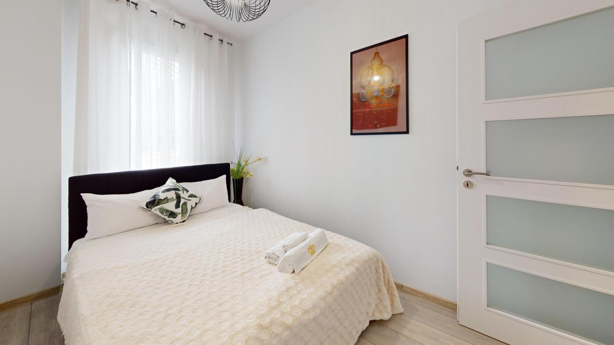 Family House By The River Odra -Panoramic Terrace - 3Room Apartment With 2 Separate Bedrooms And 2 Balconies By Wroapart-Pl- Perfect For Family & Business Stays Wroclaw Luaran gambar
