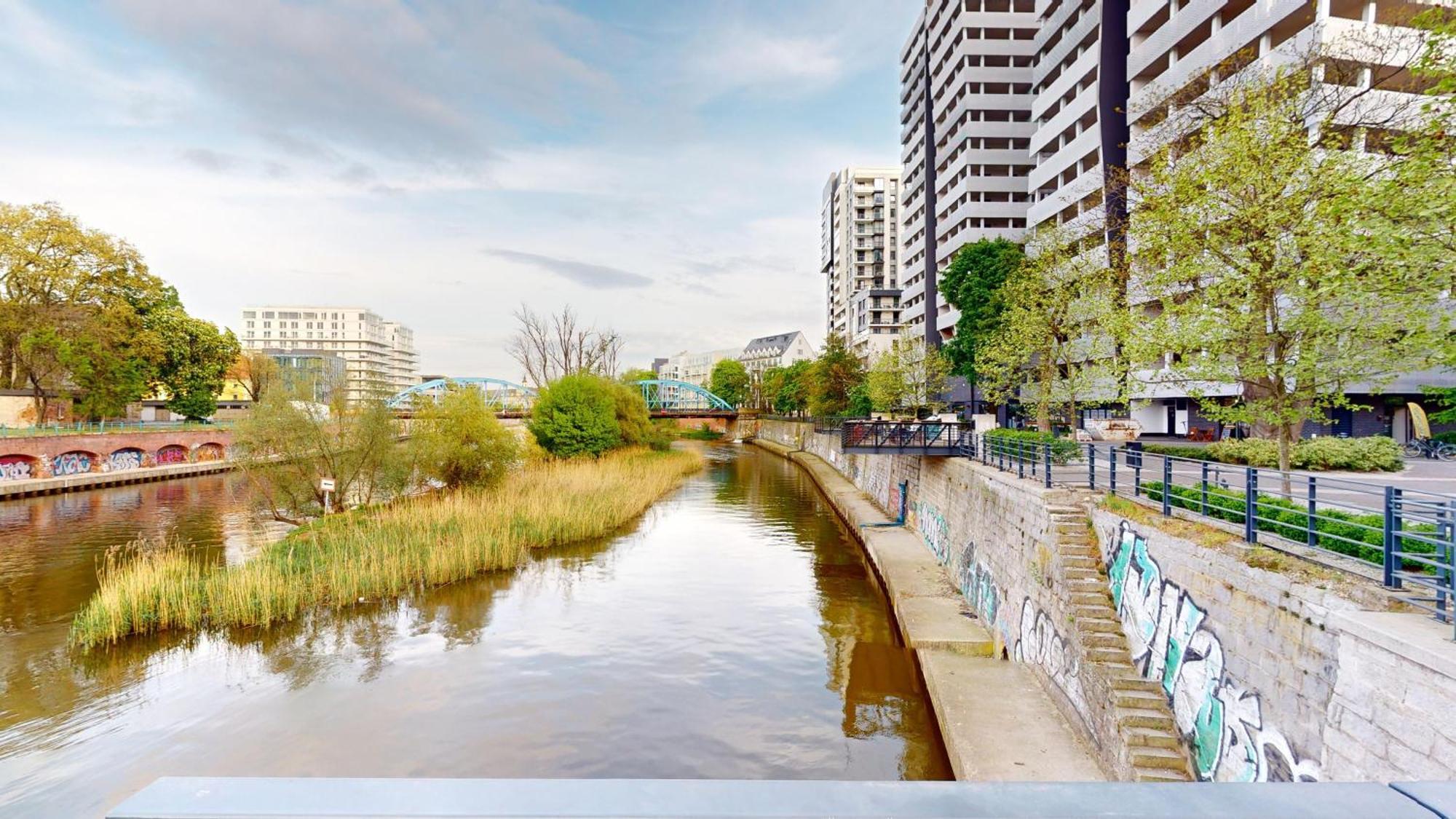 Family House By The River Odra -Panoramic Terrace - 3Room Apartment With 2 Separate Bedrooms And 2 Balconies By Wroapart-Pl- Perfect For Family & Business Stays Wroclaw Luaran gambar