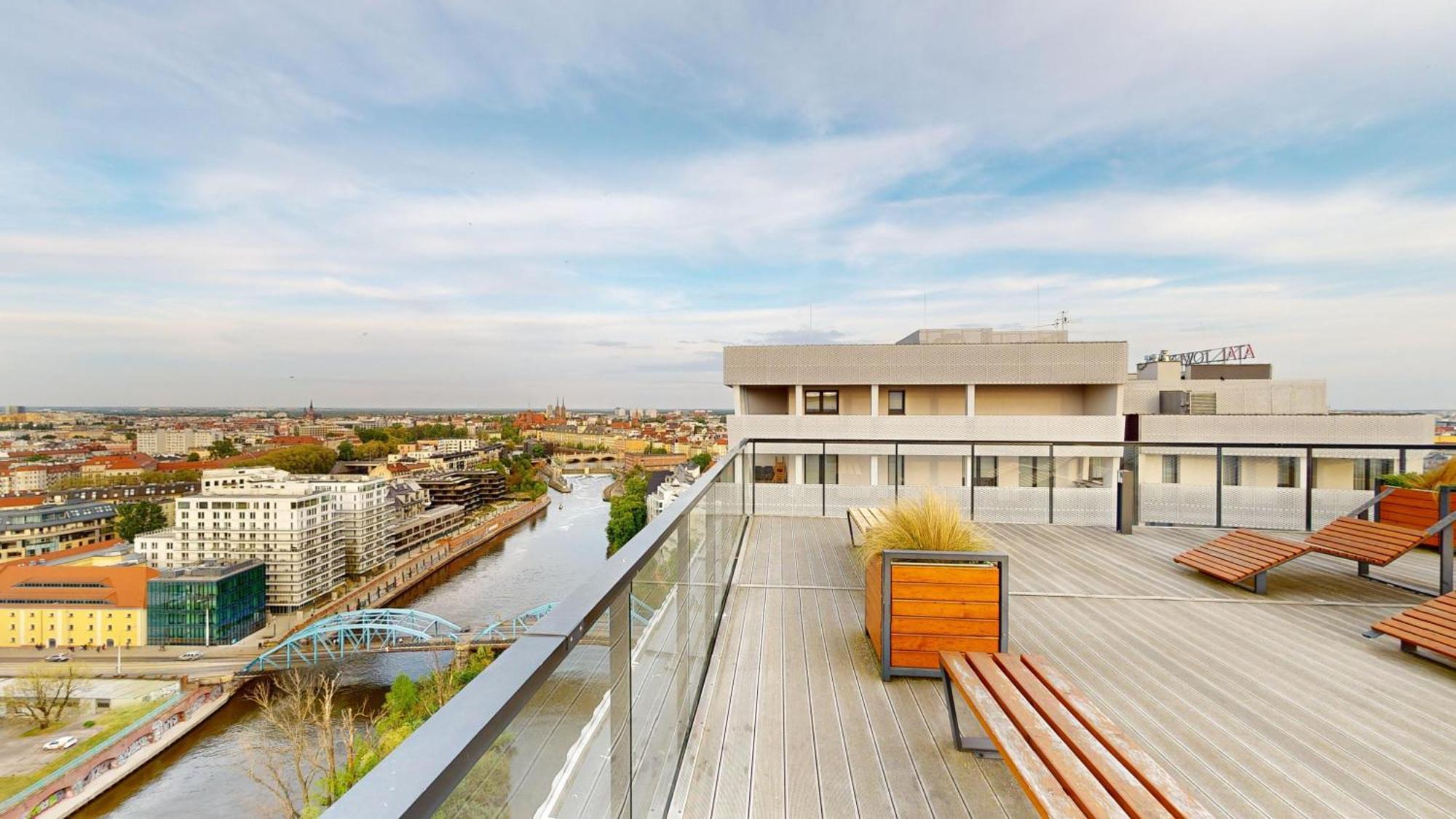 Family House By The River Odra -Panoramic Terrace - 3Room Apartment With 2 Separate Bedrooms And 2 Balconies By Wroapart-Pl- Perfect For Family & Business Stays Wroclaw Luaran gambar